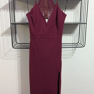 Elegant Burgundy Lace-Back Dress